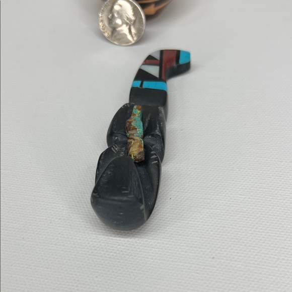 Black tourmaline Beaver and turquoise inlayed tail Figurine. - Picture 2 of 5